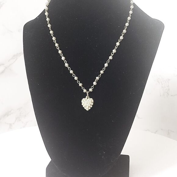 ARTISAN RECYCLED JEWELRY Goldtone & Pearls Heart Necklace Valentine's Day - Picture 1 of 9